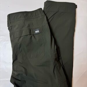 REI  pants cargo size 8 convertible
